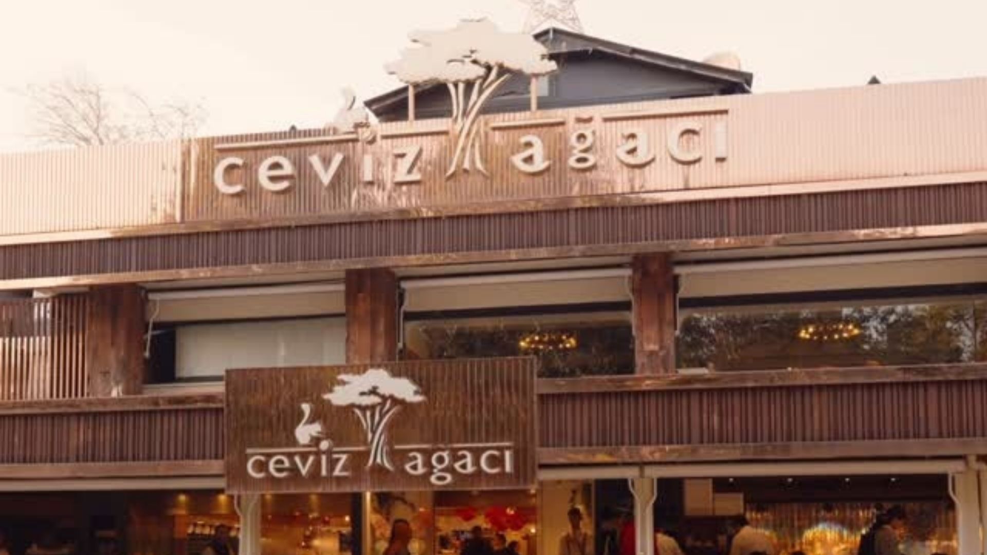 En Lezzetli Tatlıcı: Kadıköy ve Koşuyolu'nun Gözde Mekanı